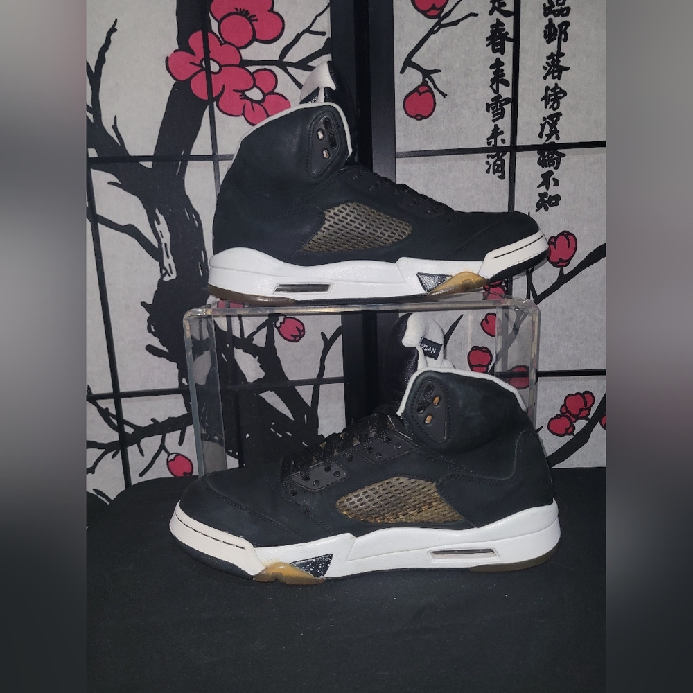 Jordan 5 Retro Oreo Sneakers - Picture 2 of 8